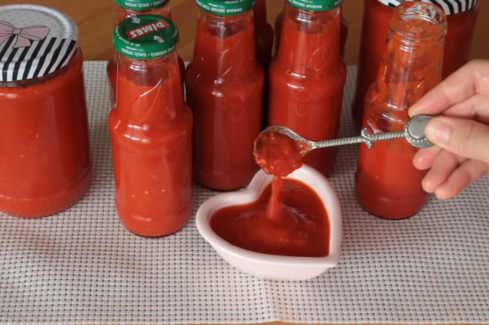 domatesli biberli kışlık sos tarifi
