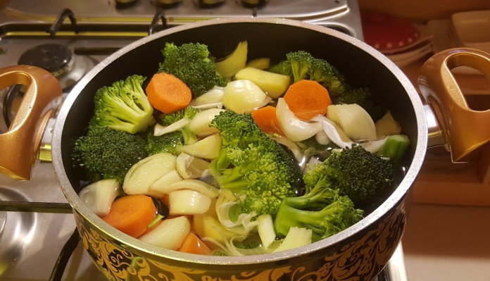 Sütlü Brokoli Çorbası Tarifi