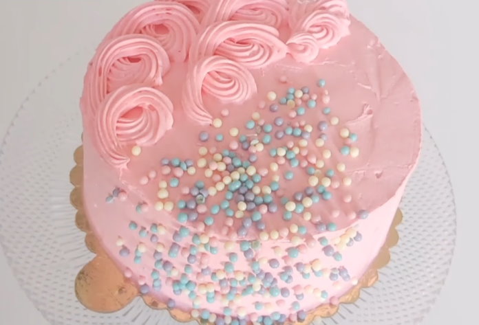 doğum günü pastası tarifi. Kız çocuk doğum günü pastası yapımı.
