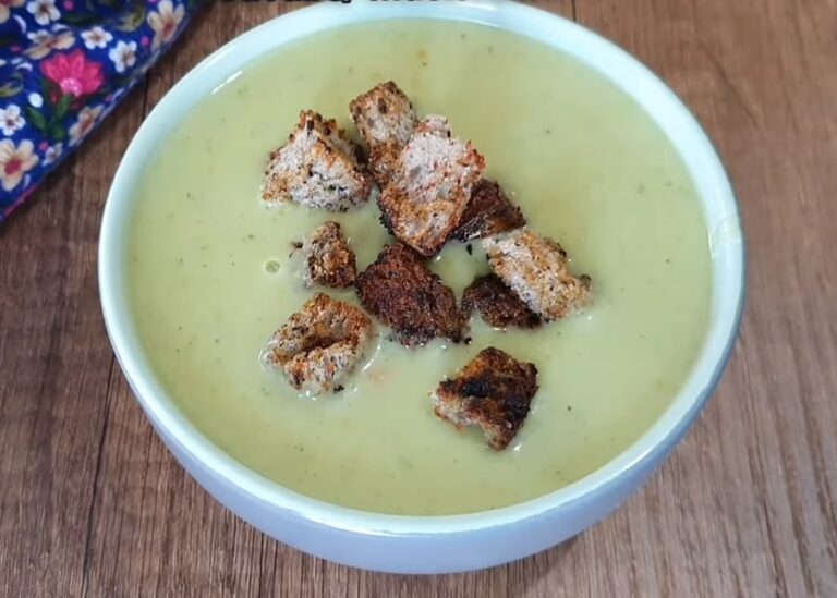 Sütlü brokoli çorbası