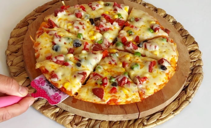 Tavada pizza tarifi ile kolay pizza nasıl yapılır?