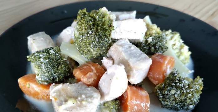 Tavuklu brokoli yemeği
