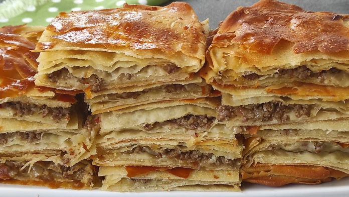 Kolay kıymalı börek tarifi