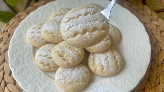 3 malzemeli kurabiye un kurabiyesi tarifi